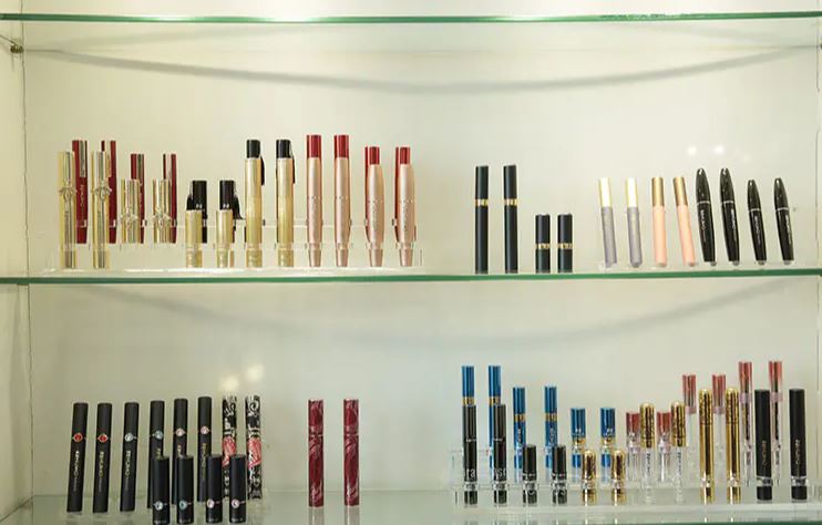 Beneficia Supercilii Pencil Tubuli in vita