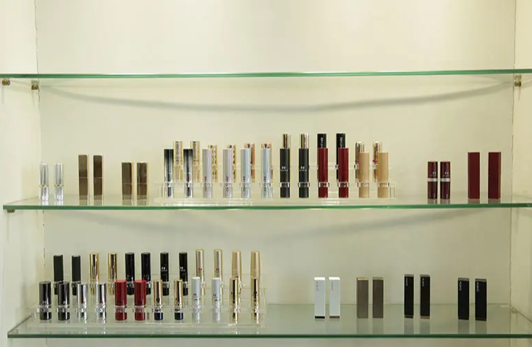 Scientia Mascara Tubuli: Quomodo Formulae et Packaging Opus Together?